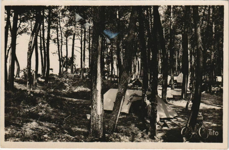 Carte postale ancienne Andernos-les-Bains-Terrain de Camping du Mauret à Andernos-les-Bains