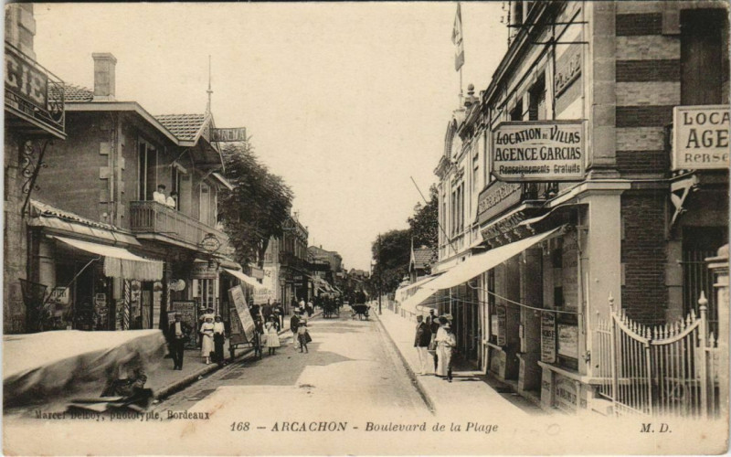 Carte postale ancienne Arcachon-Boulevard de la Plage à Arcachon