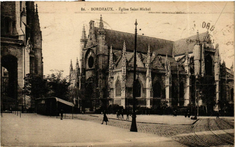Carte postale ancienne Aquitaine Gironde Bordeaux Eglise Saint-Michel à Bordeaux