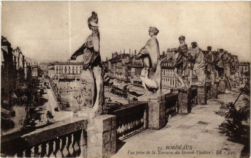 Carte postale ancienne Bordeaux - Vue prise de la Terrasse du Grand-Théatre à Bordeaux