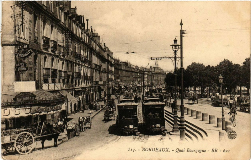 Carte postale ancienne Bordeaux Quai Bourgogne à Bordeaux