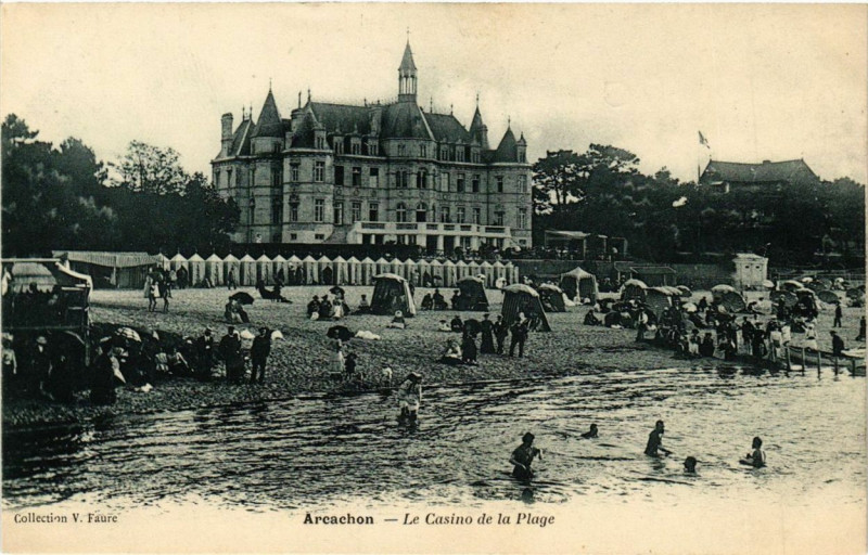 Carte postale ancienne Arcachon Le Casino de la Plage à Arcachon