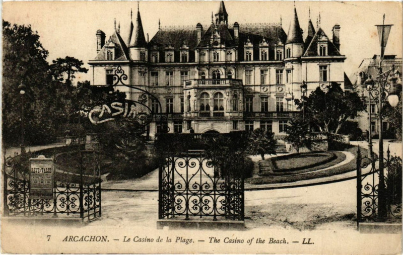 Carte postale ancienne Arcachon Le Casino de la Plage à Arcachon