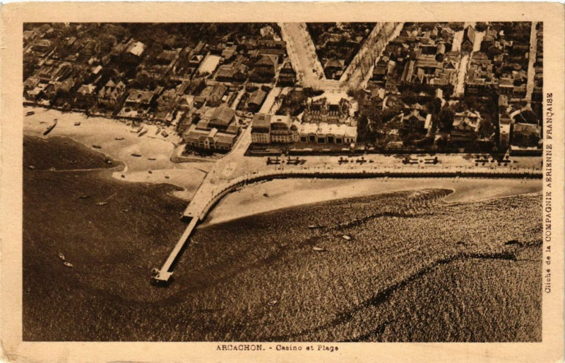 Carte postale ancienne Arcachon Casino et Plage à Arcachon
