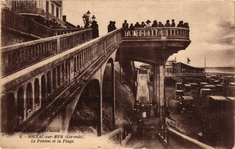 Carte postale ancienne Soulac-sur-Mer Le Ponton et la Plage à Soulac-sur-Mer