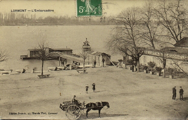 Carte postale ancienne Lormont L'Embarcadére à Lormont