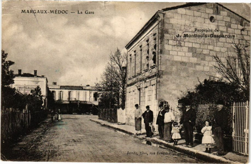 Carte postale ancienne Margaux-Medoc - La Gare