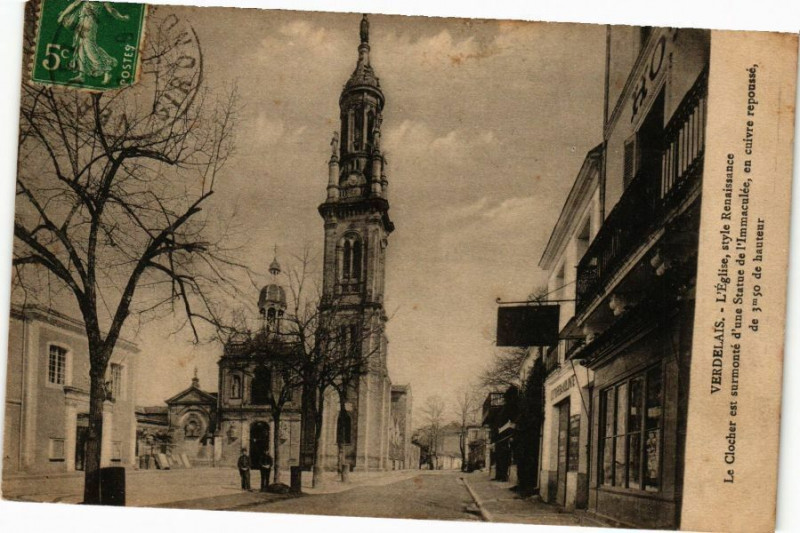 Carte postale ancienne Verdelais - L'Eglise styée Renaissance - Le Clocjer est surmonté... à Verdelais