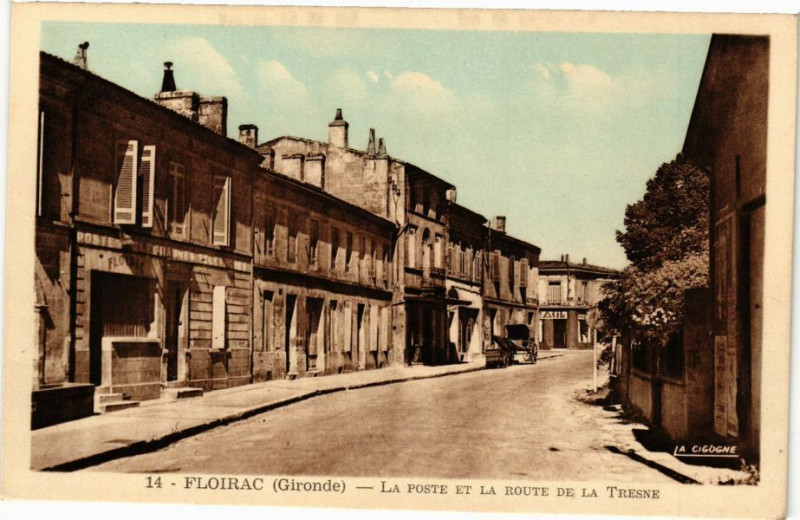 Carte postale ancienne Floriac (Gironde) - La Poste et la Route de la Tresne
