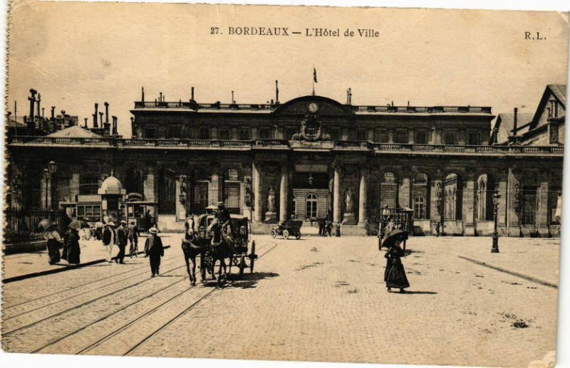 Carte postale ancienne Bordeaux-L'Hotel de Ville à Bordeaux