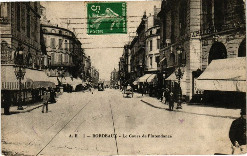 Carte postale ancienne Bordeaux - Le Cours de l'Intendance à Bordeaux