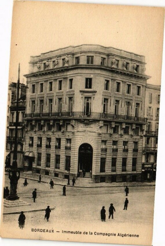 Carte postale ancienne Bordeaux - Immeuble de la Compagnie Algérienne à Bordeaux