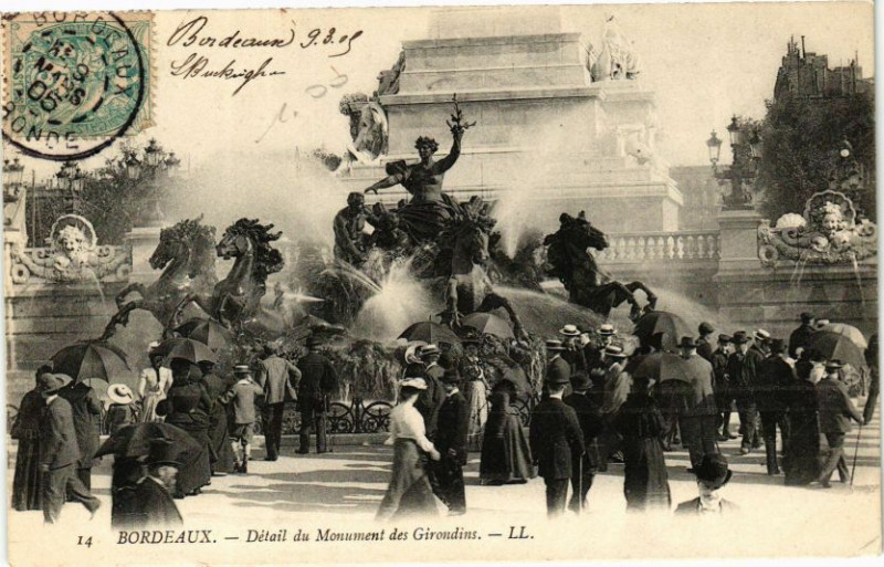 Carte postale ancienne Bordeaux - Détail du Monument des Girondins à Bordeaux