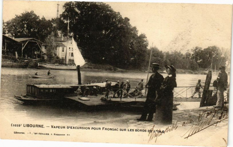 Carte postale ancienne Libourne-Vapeur D'excursion Pour Fronsac sur les Bords de L'Isle à Fronsac