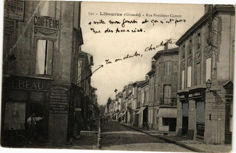 Carte postale ancienne Libourne-Rue Président Carnot à Libourne