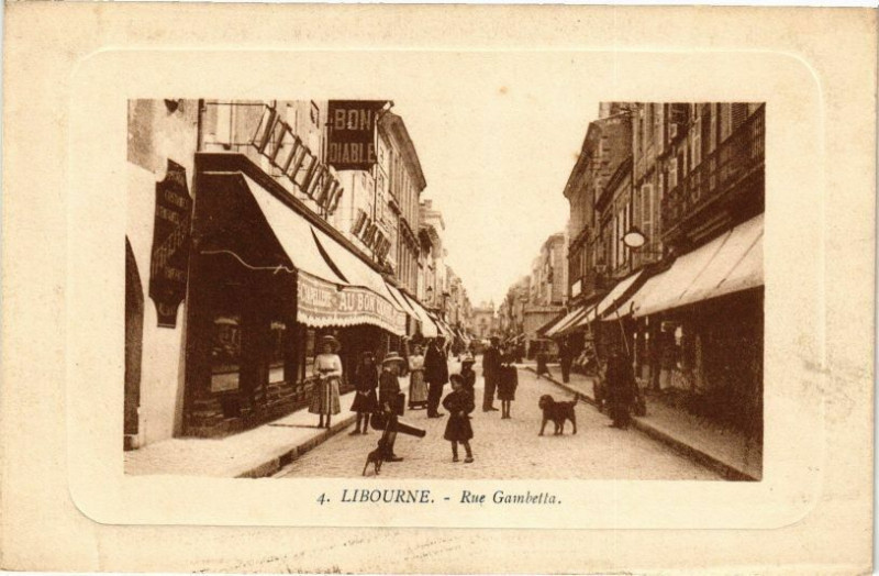 Carte postale ancienne Libourne-Rue Gambetta à Libourne