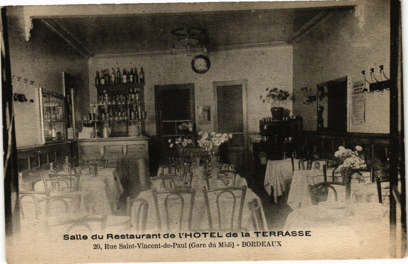 Carte postale ancienne Bordeaux - Rue Saint-vincent de paul à Bordeaux