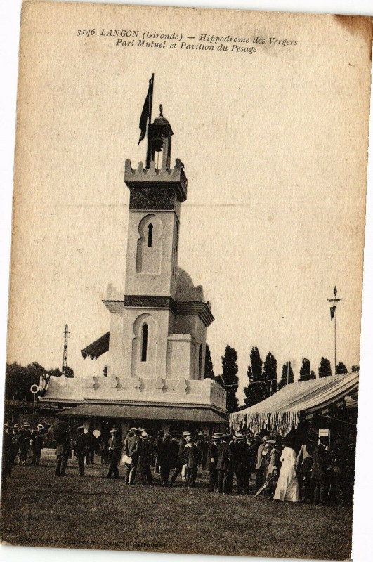 Carte postale ancienne Langon - Hippodrome des vergers à Langon