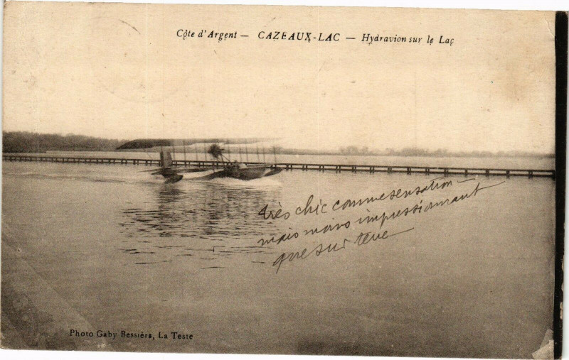 Carte postale ancienne Cazeaux Lac - Hydravion sur le lac