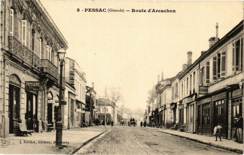 Carte postale ancienne Pessac - Route d'Arcachon à Pessac