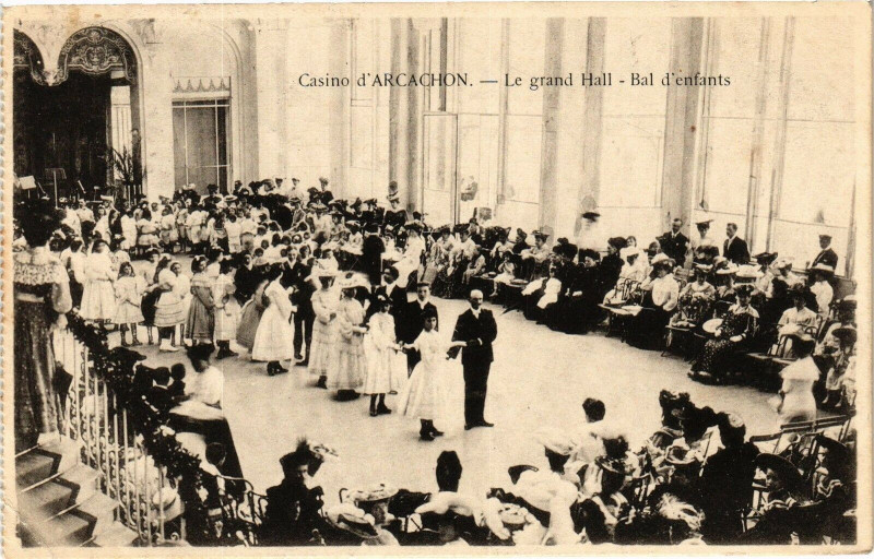Carte postale ancienne Casino d' Arcachon - Le grand hall à Arcachon