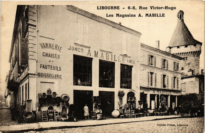 Carte postale ancienne Libourne - Rue victor hugo à Libourne