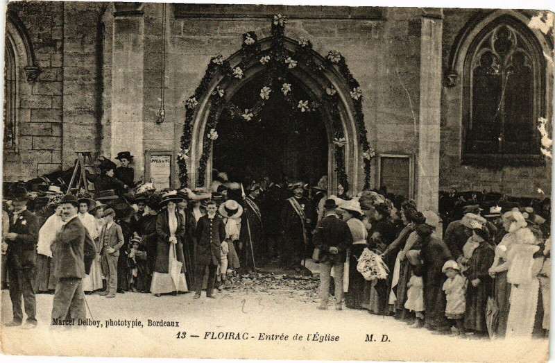 Carte postale ancienne Floriac - Entrée de l'Eglise