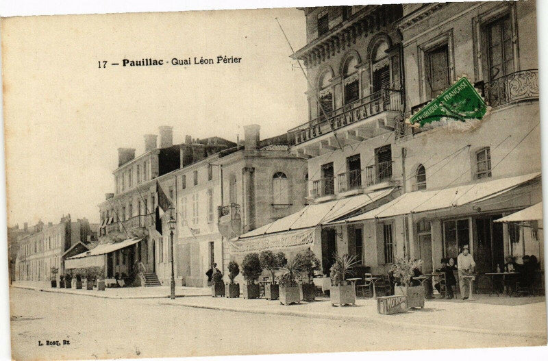 Carte postale ancienne Pauillac - Quai leon perier à Pauillac