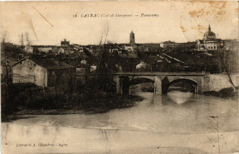 Carte postale ancienne Layrac - Panorama à Layrac