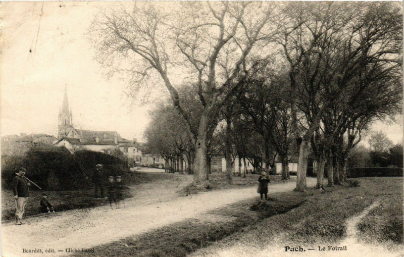 Carte postale ancienne Puch - Le Foirail