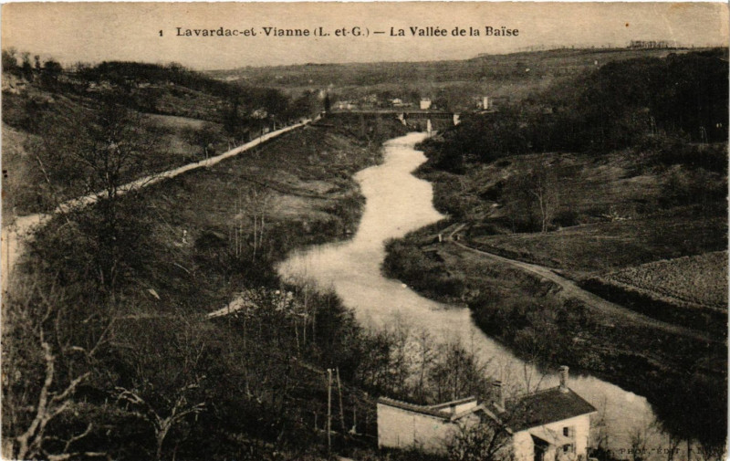 Carte postale ancienne Lavardac - Vianne - La Vallée de la Baise à Lavardac