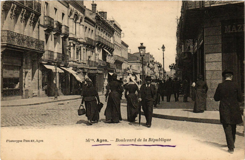 Carte postale ancienne Agen - Boulevard de la Republique à Agen