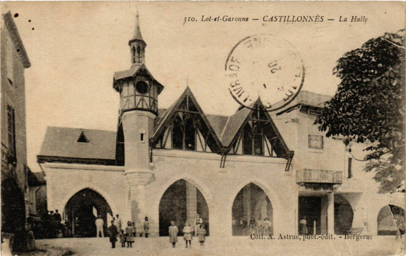Carte postale ancienne Castillonnes - La Halle à Castillonnès