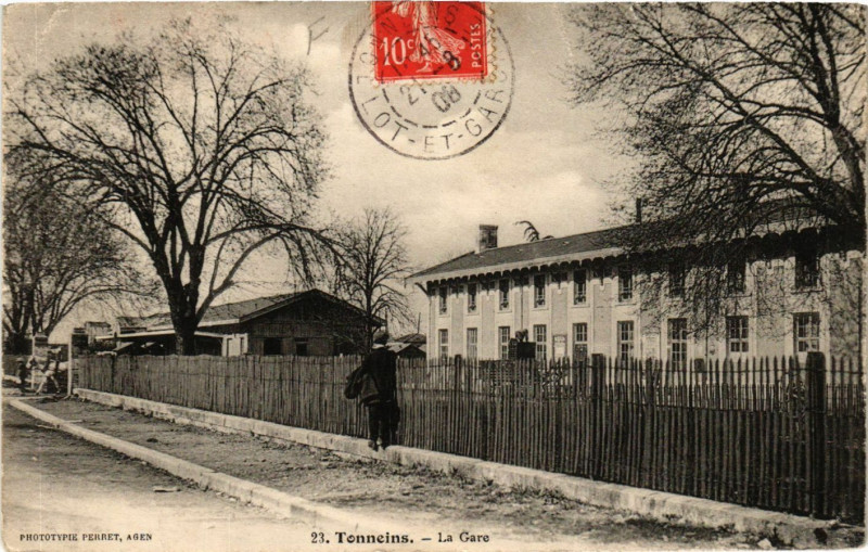Carte postale ancienne Tonneins - La Gare à Tonneins