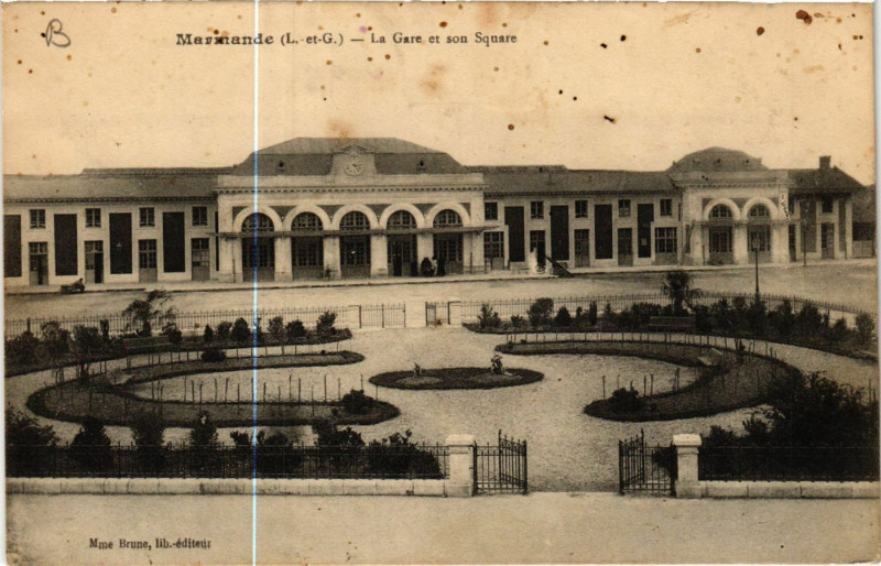 Carte postale ancienne Marmande - La Gare et son Square à Marmande