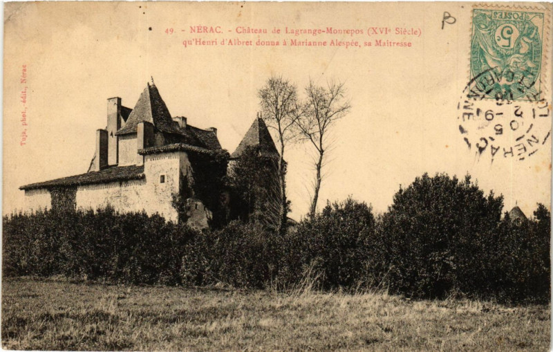 Carte postale ancienne Nerac - Chateau de Lagrange-Monrepos à Nérac