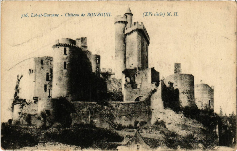 Carte postale ancienne Bonaguil - Chateau de Bonaguil