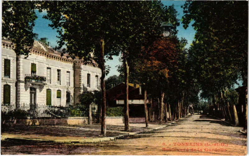 Carte postale ancienne Toneins Boulevard de la Gardolls