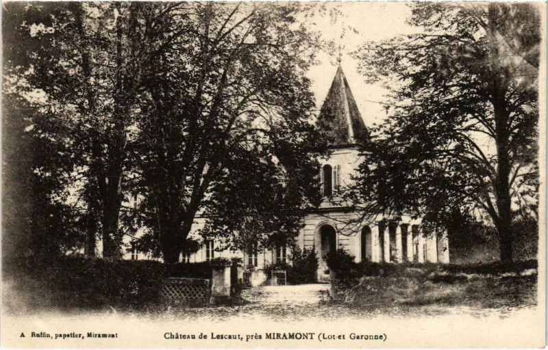 Carte postale ancienne Chateau de Lescant pres Miramont