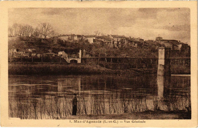 Carte postale ancienne Mas d'AGENais Vue générale Lot et Garonne à Agen