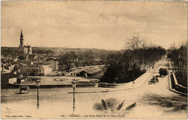 Carte postale ancienne Nerac Le Pont Neuf et le Petit Nerac Le Lot et Garonne à Nérac