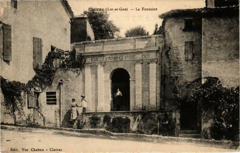 Carte postale ancienne Lot-et-Garonne Clairac La Fontaine à Clairac