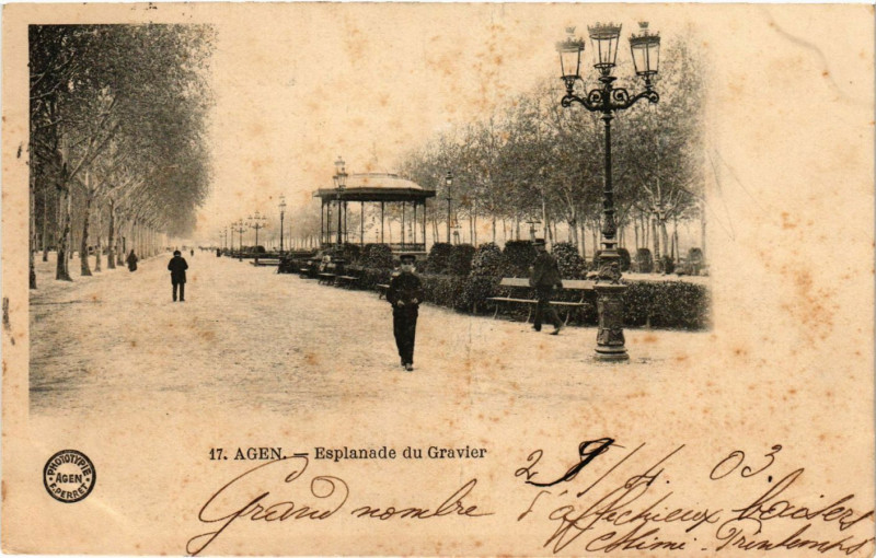 Carte postale ancienne Agen - Esplanade du Gravier à Agen