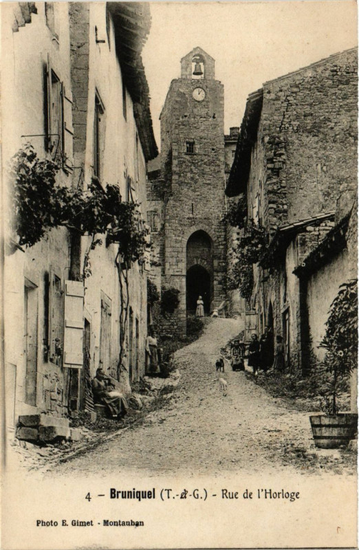 Carte postale ancienne Bruniquel (T.-et-G.) - Rue de l'Horloge