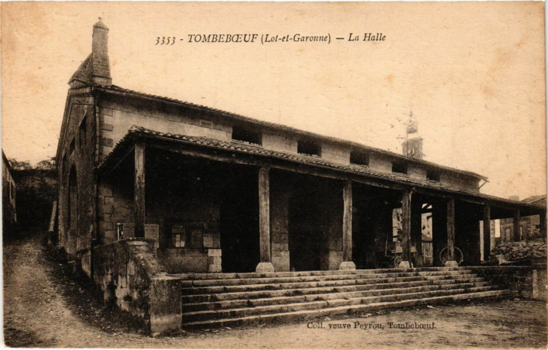 Carte postale ancienne Tomberboeuf - La Halle