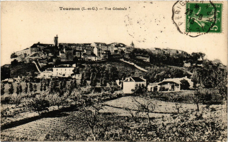 Carte postale ancienne Tournon - Vue générale