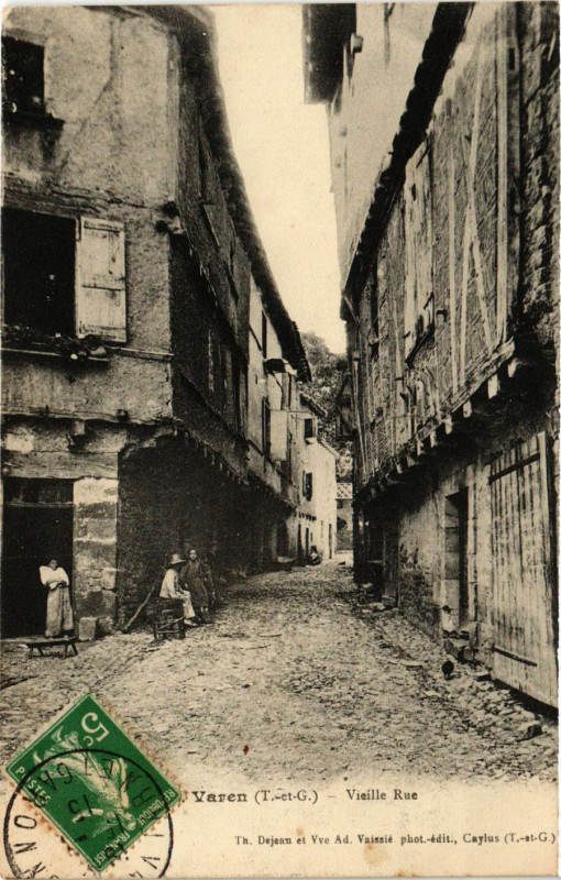 Carte postale ancienne Varen (T.-et-G.) - Vieille Rue