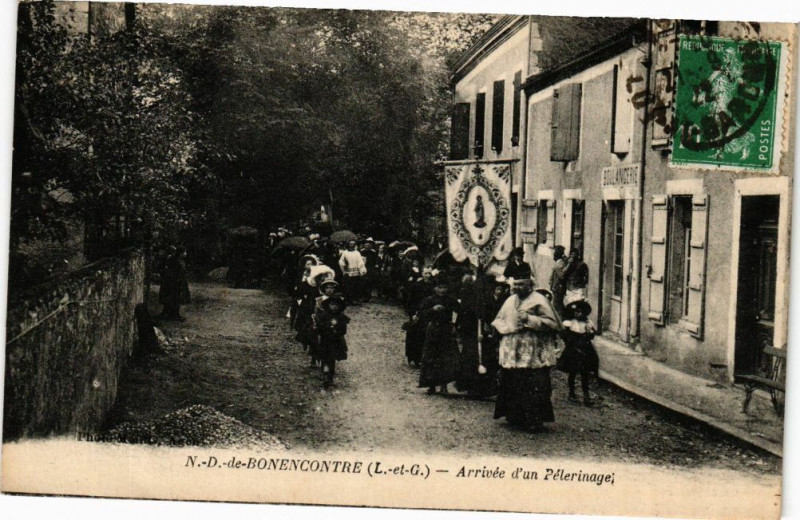 Carte postale ancienne N.-D.-de-Bonnecontre - Arrivée d'un Pélérinage