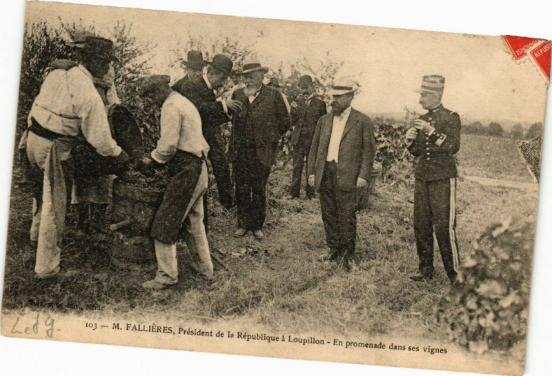 Carte postale ancienne Fallieres President de la Republique - Promenade dans ses vignes