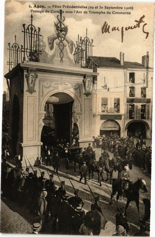 Carte postale ancienne Agen - Fetes Prsidentielles Passage du Cortege à Agen